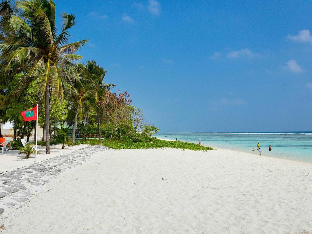 Crystal Crown Hotel Hulhumale Exterior photo